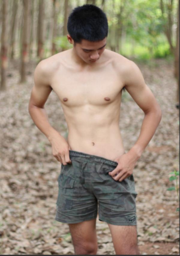 Alexis-Men-2